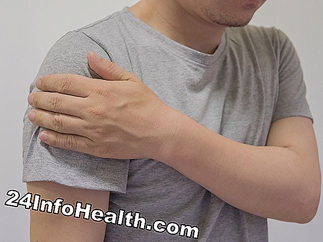 Det skildrer en person med øvre armbeninfektion (osteomyelitis), der oplever smerter i overarmen.
