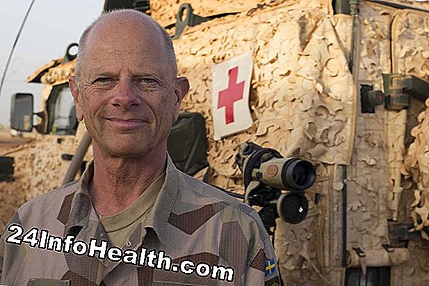 Medicin: Har armé läkare och medics bära vapen?